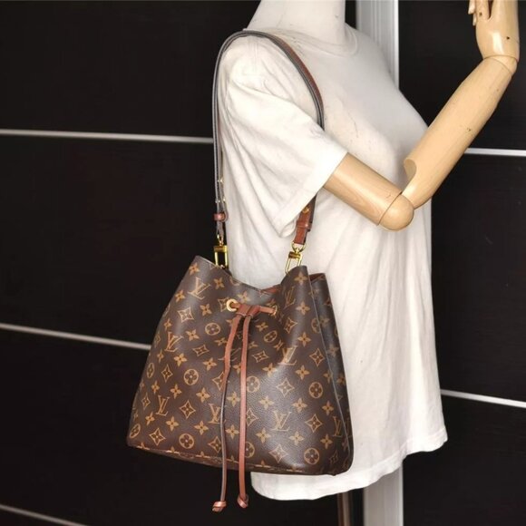 Authentic Louis Vuitton Monogram Neo Noe Drawstring Bag Brown - Picture 4 of 16